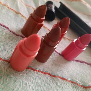 5 Matte Lipstick In One