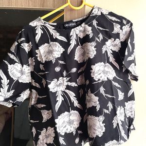 Sassafaras Beautiful T Shirt In Black Colour With No Flaws