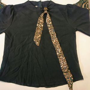 Black Side Leopard Cut Out Top