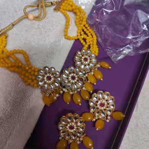 Neckpiece