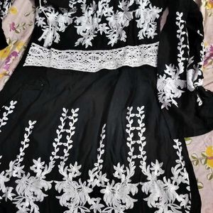 Women Black Ravishing New kurti - Amazing Design