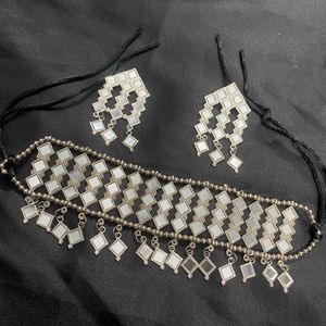 Choker set