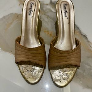 Nude BRUNO MANETTI heels