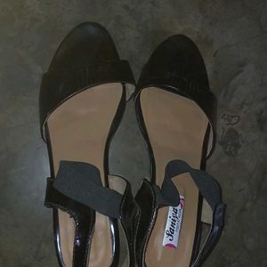 Sandal