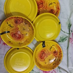 Fiber Plates With Beautiful Flower Design