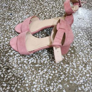 Lovely Ceriz Pastel Pink Block Heels