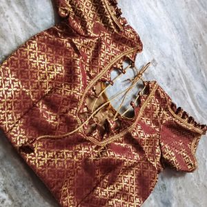 Beautiful Marron Blouse.