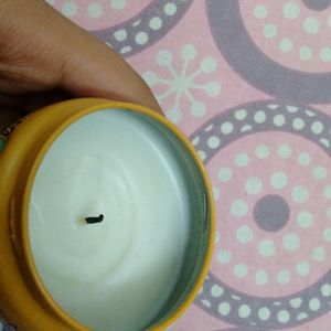 A Great Fragrance perfume Candle.😊