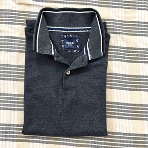 MAX polo T-shirt👕(size S)