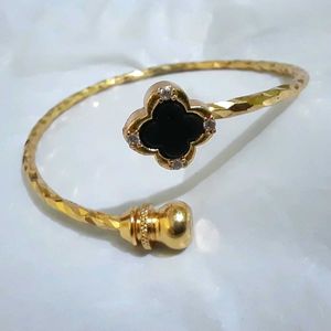 Gold Clover Bracelet