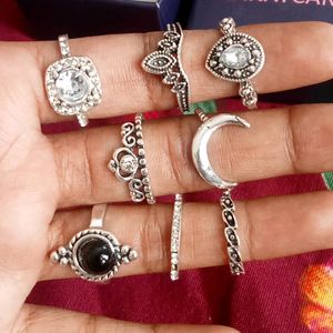 8 New Branded Rings Set