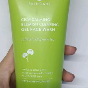 Dot & Key Cica Facewash (Brand New)