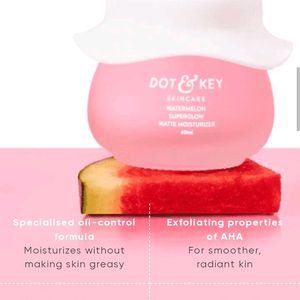 Dot & Key Watermelon Superglow Matte Moisturuzer