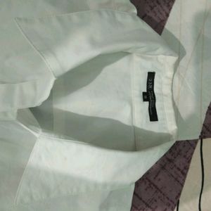 White Official Shirt With Stretchable Fabric