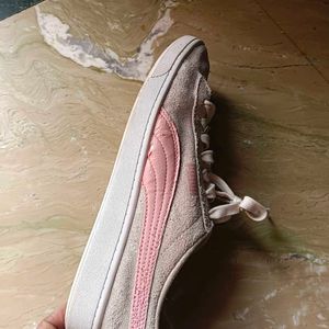 Good Condition Puma Casual Sneakers