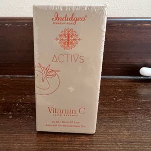 15% Vitamin C Glow Essence - 20 mL Indulgeo Essent