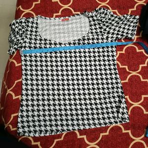 Houndstooth Print Square Neck Top