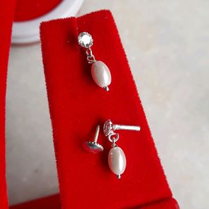 Beautiful New Pearl Earrings