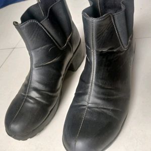 Selbro Black Boots In Size 8