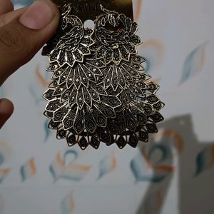 Trendy Peacock Earring