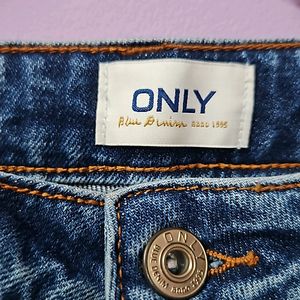 Blue Straight High Rise Stretchable Jeans