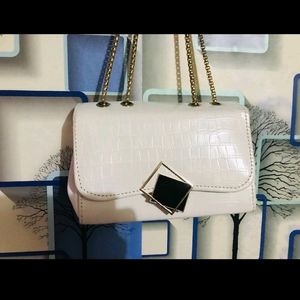 White Slingbag