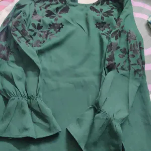 Women Green Top