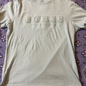 Guess Tshirt