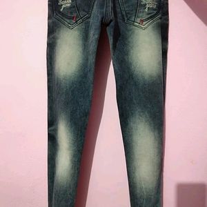 Jeans Selling