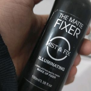 A Makeup Fixer Spray