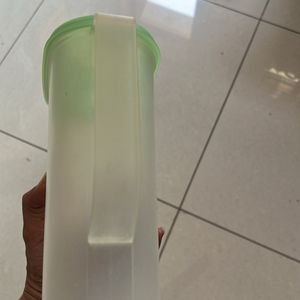 Tupperware jug