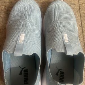 BRAND NEW SHOES - Unused - PUMA - Size 6 For women