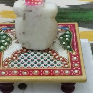 Marble Ganesh With Chouki