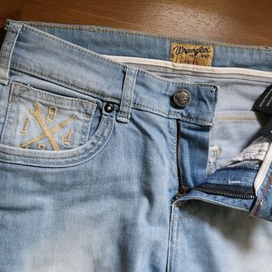 Jeans Pant -30" Waist No Flaws