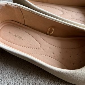 Van Heusen Flats