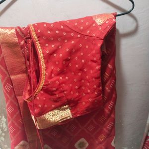 Beautiful Red Saree With Blouse