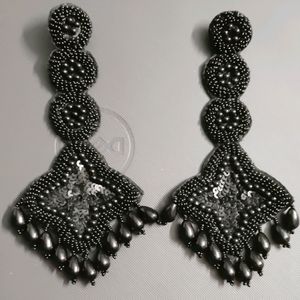 Black Sequence Long But Very Lightweight Earring