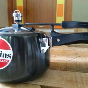 Hawkins Pressure Cooker