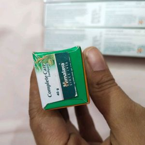 5 Himalaya Toothpaste