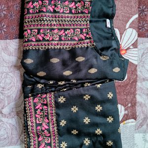 WOMEN KURTI SET.