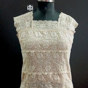 Stretchable Lace Detail Top