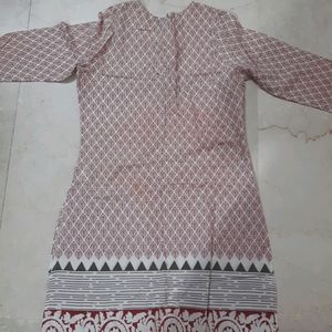 Rangmanch Maroon & White Straight Kurti