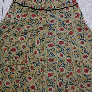 Woman Skirt Like New