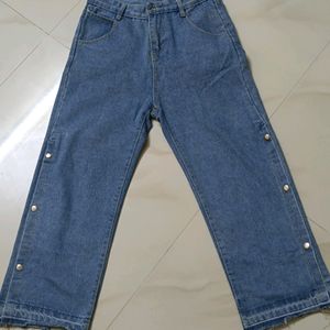 Cropped Straight Fit Jeans