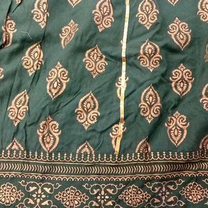 Very Beautiful Dark Green Golden Print Skirt