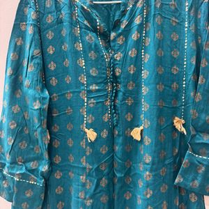 Women Kiaasa Kurta