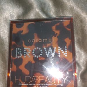 Huda Beauty Caramel Brown Palette