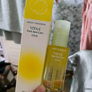 Green Tangerine Vita-C Dark Spot CAre Serum