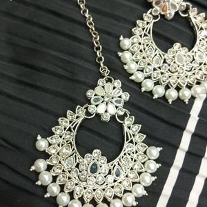 Earring Tika Set