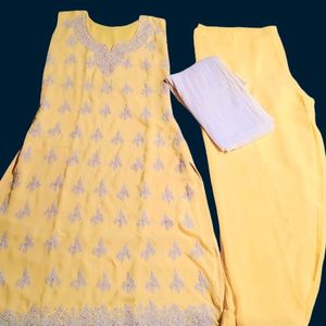 Kurta Set With Dupatta